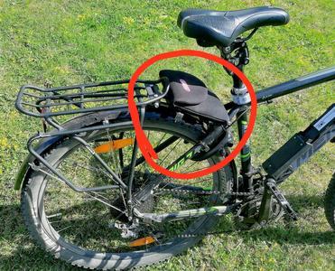 bike rear rack chain bag holder (Abus 4960 NR+ Chain 6KS/85, Ibera  IB-RA5)