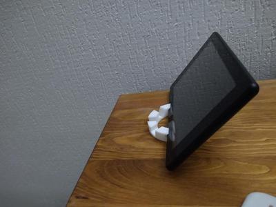 Simple Tablet / Phone stand