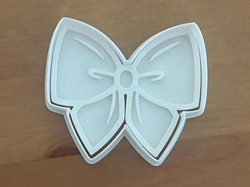 bow cookie cutter and stamp