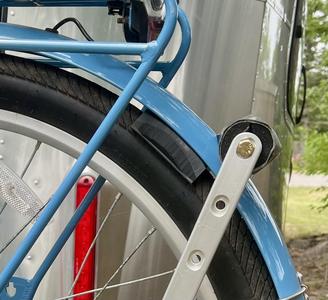Fender spacer for 1UP bike rack.