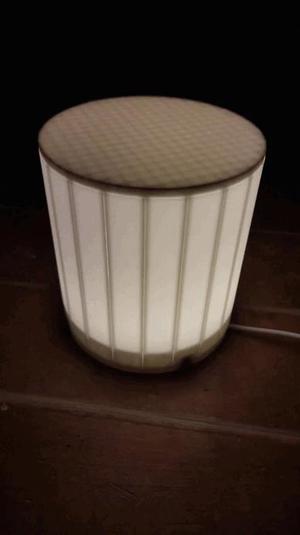 Lamp with Magnetic Closure
