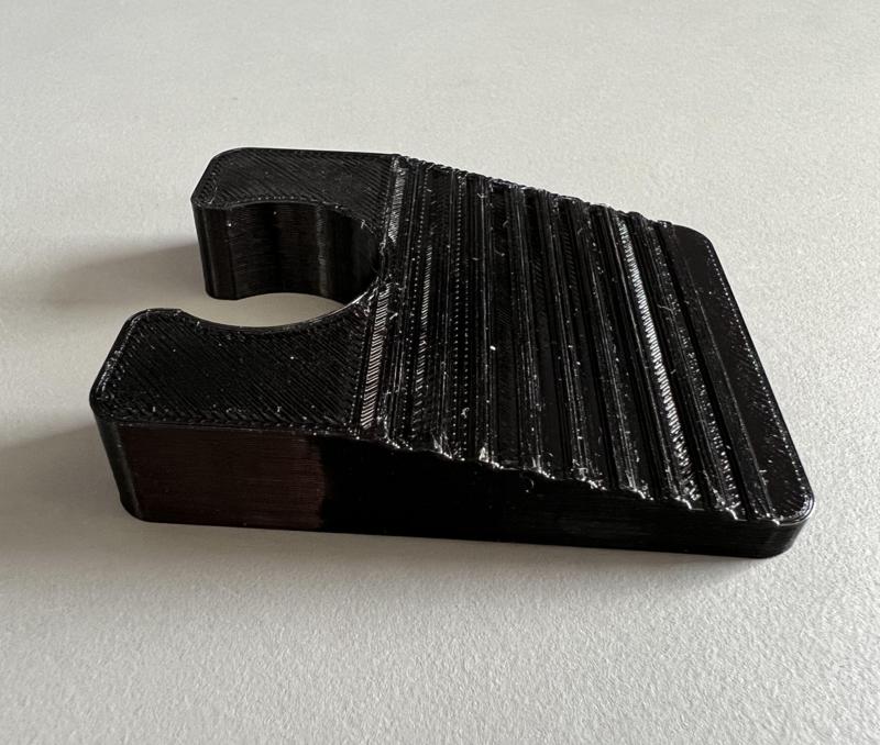 Wedge for tablet holder