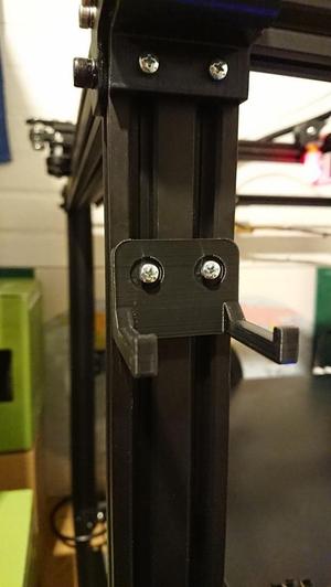 V-slot tool holder