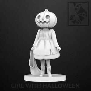 GIRL WITH HALLOWEEN