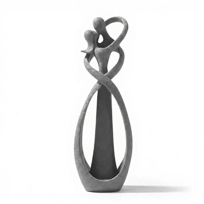 The embrace of eternal love - Sculpture of a couple in love