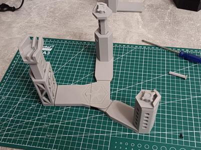 Resizable Display Stand