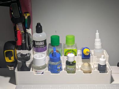 One Pot-Holder To Rule Them All- Glue/Paint Holder