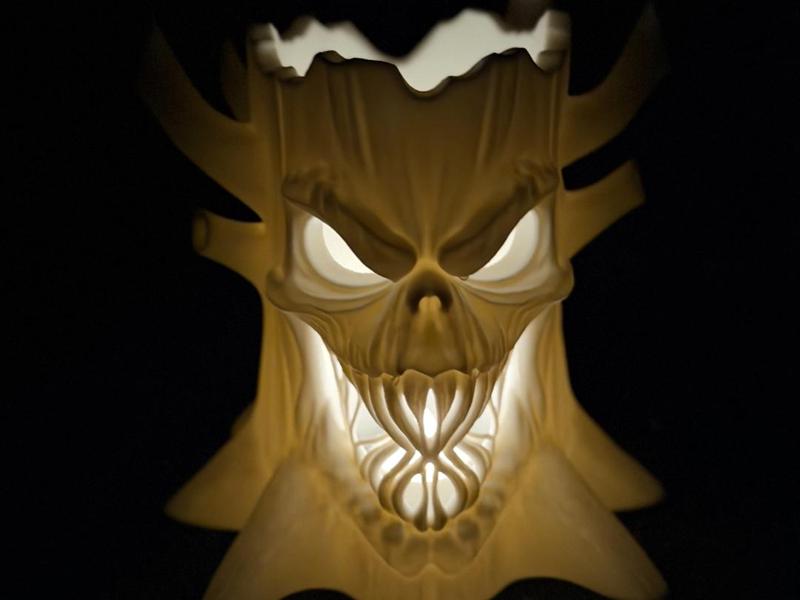 Haunted Tree Skull Tealight Holder