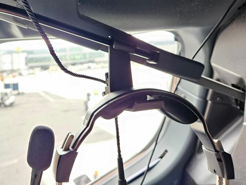 737 Headset Hook