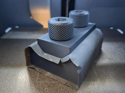Massive flat sanding block (no hardware required)