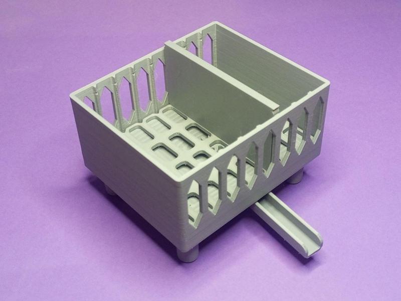Sponge & Scrubber Caddy with Drainage Spout