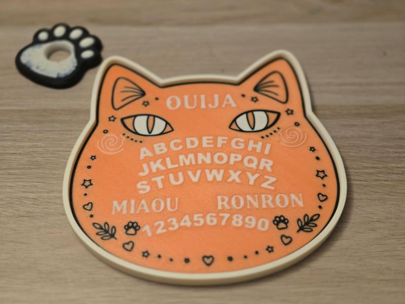 Kawaii Ouija Cat – Board + Paw Pointer