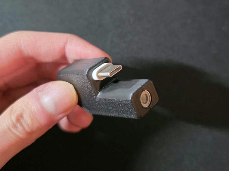 Apple Dongle 180 Degree Adapter