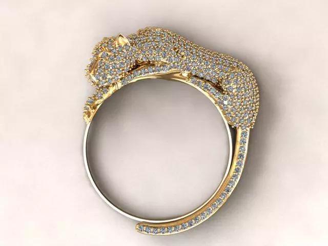 B-125 gold ring with diamonds
