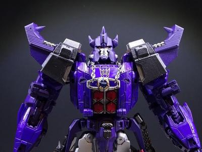Part 4: Shoulderpads. Fall of the bad comedian upgrade kit. For titan returns Galvatron.