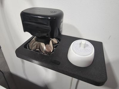 Shaver + electric toothbrush wall bracket