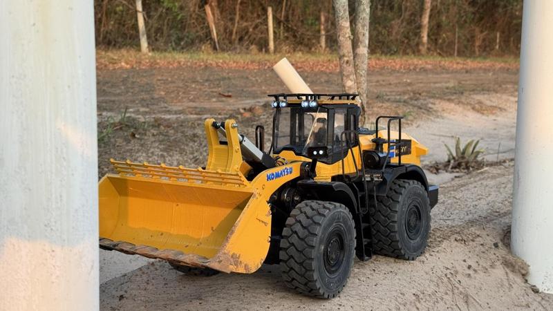 RC Wheel Loader Komatsu WA500-8 1/14 by Tillex