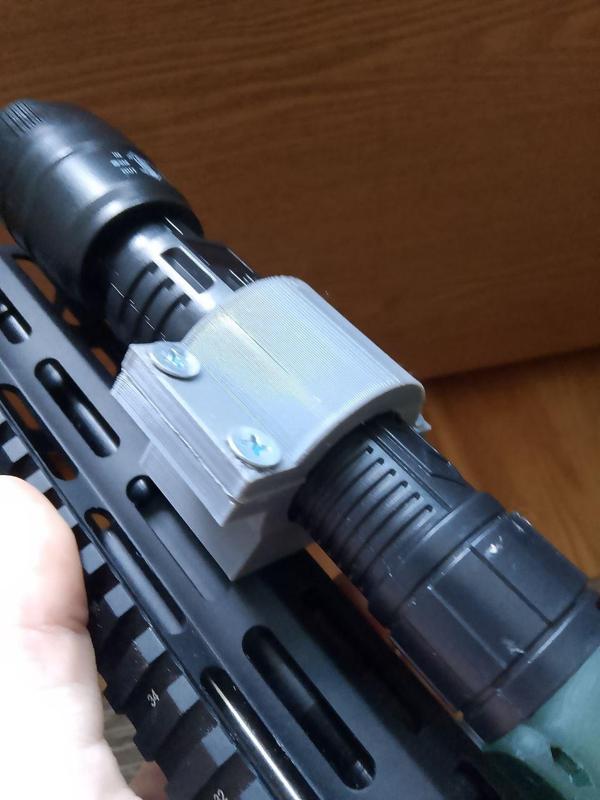 Light mount M-lock