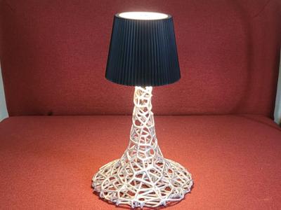 hyperbolic vornonoi lamp stand