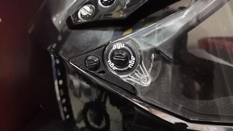 AGV AX-8 Visor Mechanism