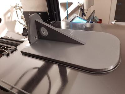 Speaker wall shelf (yet another)