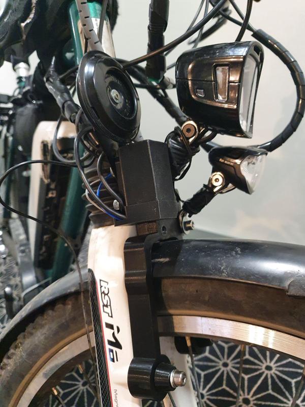 Reinforced light support (V-Brakes)