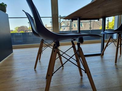 Eames Chair Replica raiser elevation
