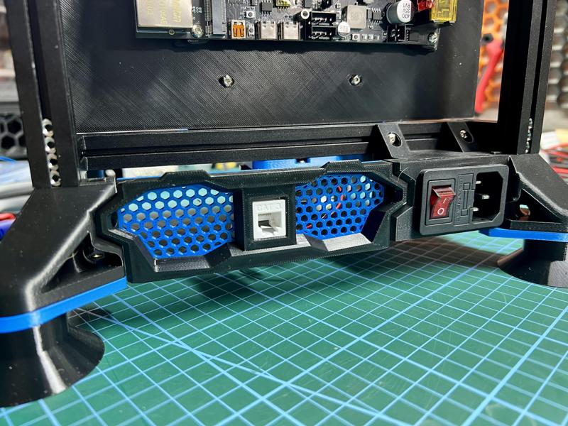 V0 Stealth Skirt Rear Keystone Remix