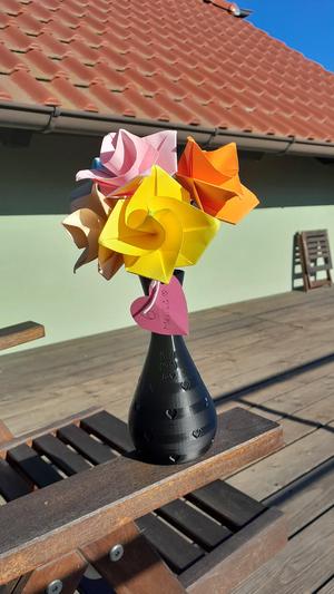 Vase with hearts <3