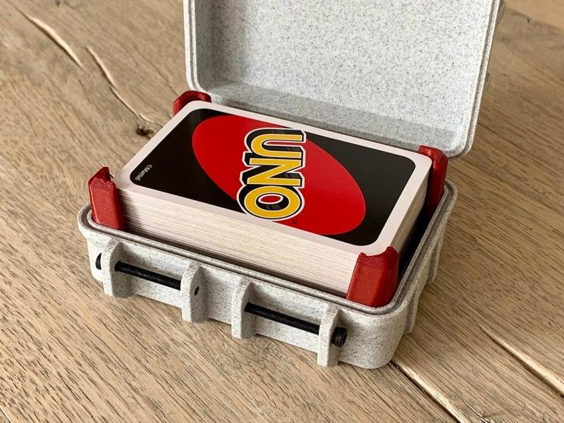 Uno box