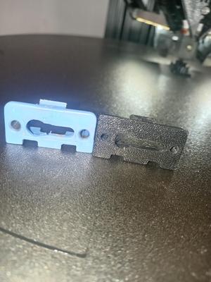 audi a8 d2 molding clip