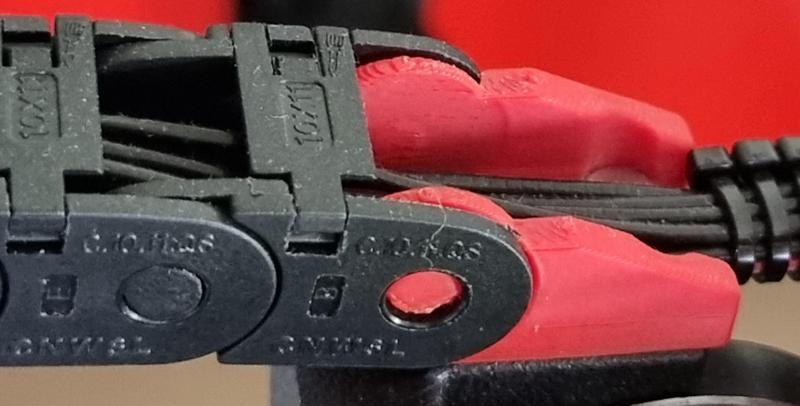 Drag chain end opposite end, no flex, for 10x11