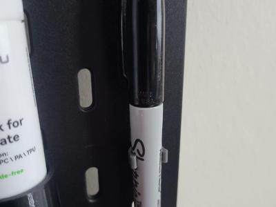 Minimalist pen clip for Skadis