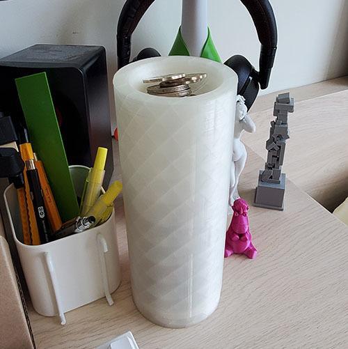 Screw cap coin bank vase/ holder