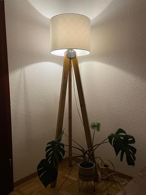 Tripod Lamp