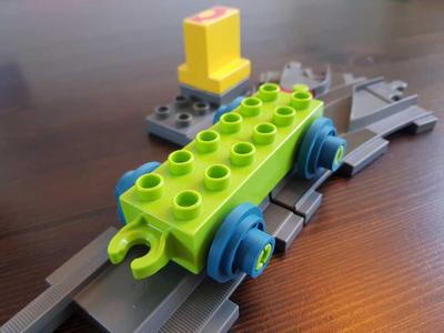Train wheel for Duplo cart (remix)
