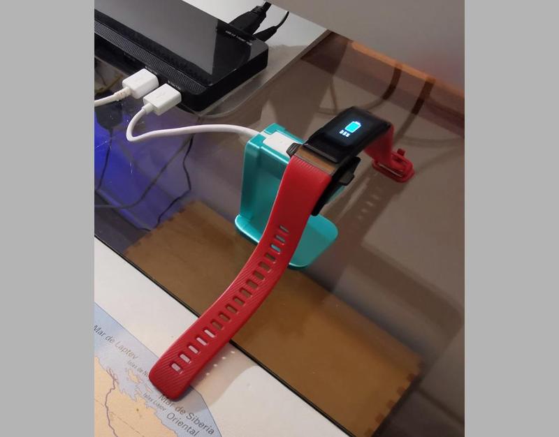 huawei band 4 pro charger stand