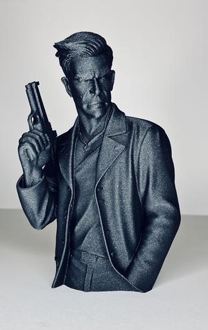 Max Payne game figure table shelf statute