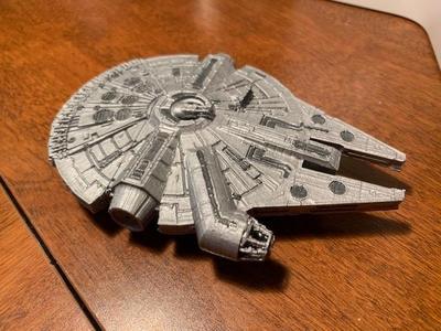 Millennium Falcon 2 piece