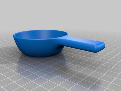 Pet food scoop that won't break