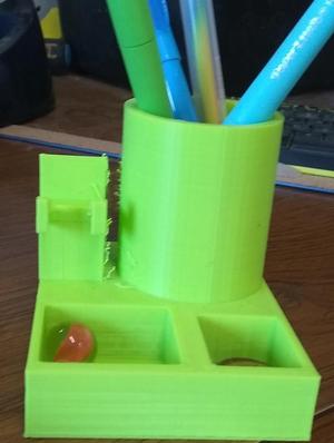 The Super Desk Organizer!