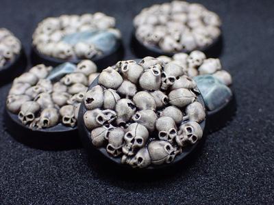 25MM Round river of skulls themed miniature bases.