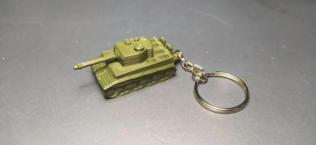 Easy to print Tank keychain - Tiger 1, Centurion (with rotating tower)   