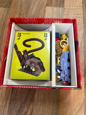 9 Lives Insert