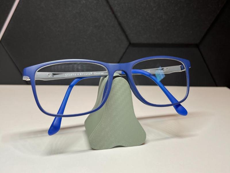 Stylish Glasses Stand