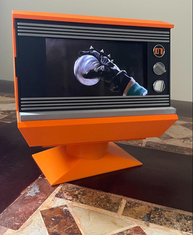 1974 Retro TV Phone Holder