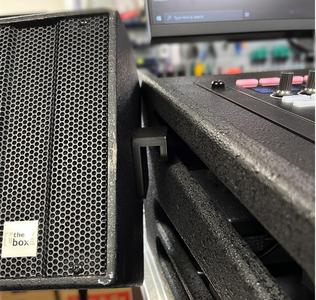 The box pro Achat 104 A to Waves LV1 SoundSurface DT case