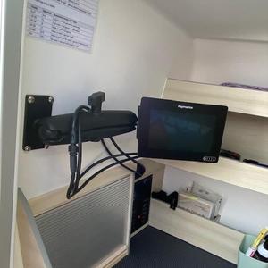 Axiom7 Chartplotter casing for RAM Mount