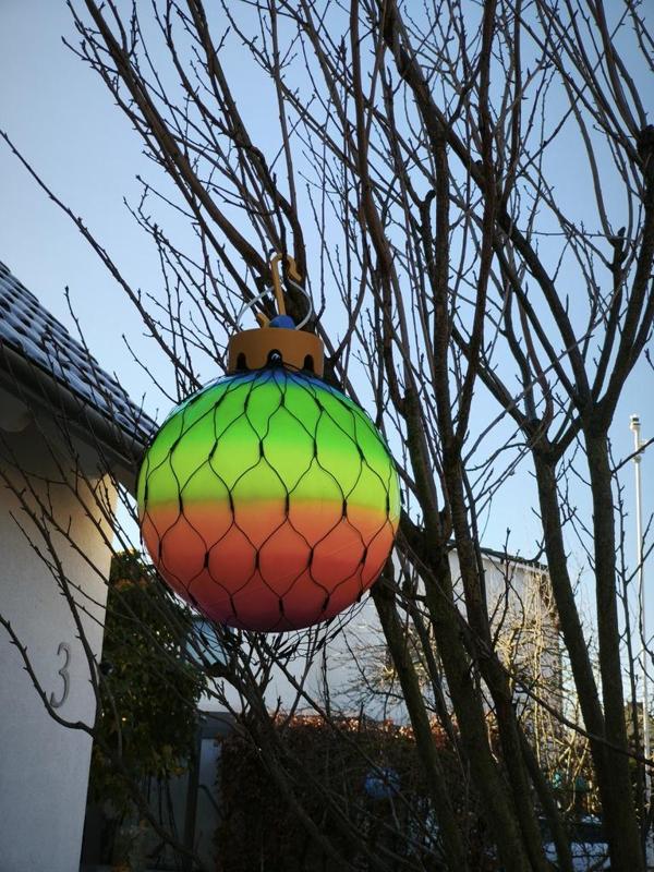 Giant crown and hook for christmas ball (second / winter life for bouncy balls)