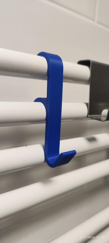 simple bathroom radiator hook